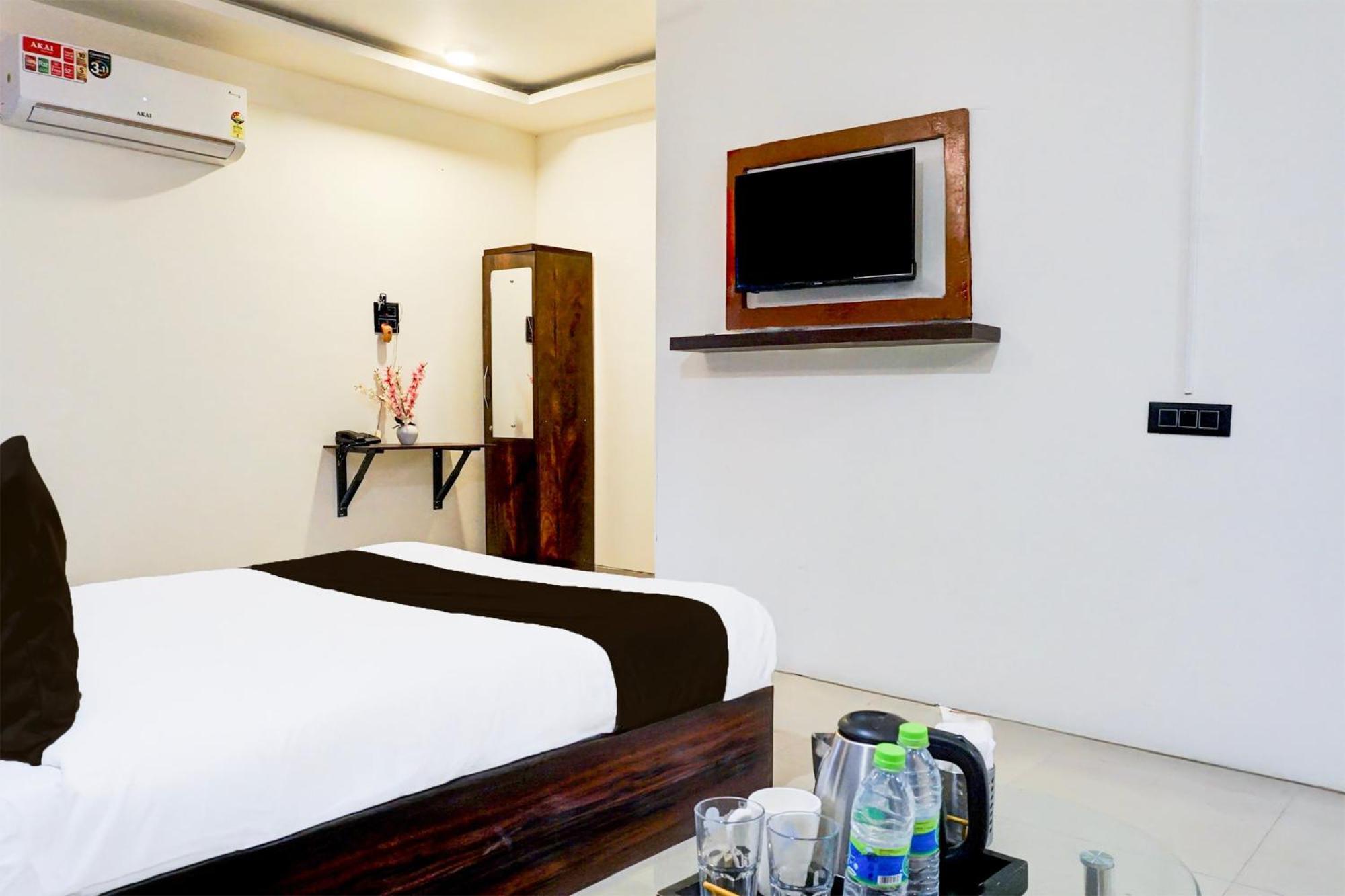 O The Highstreet Hometel Hotel